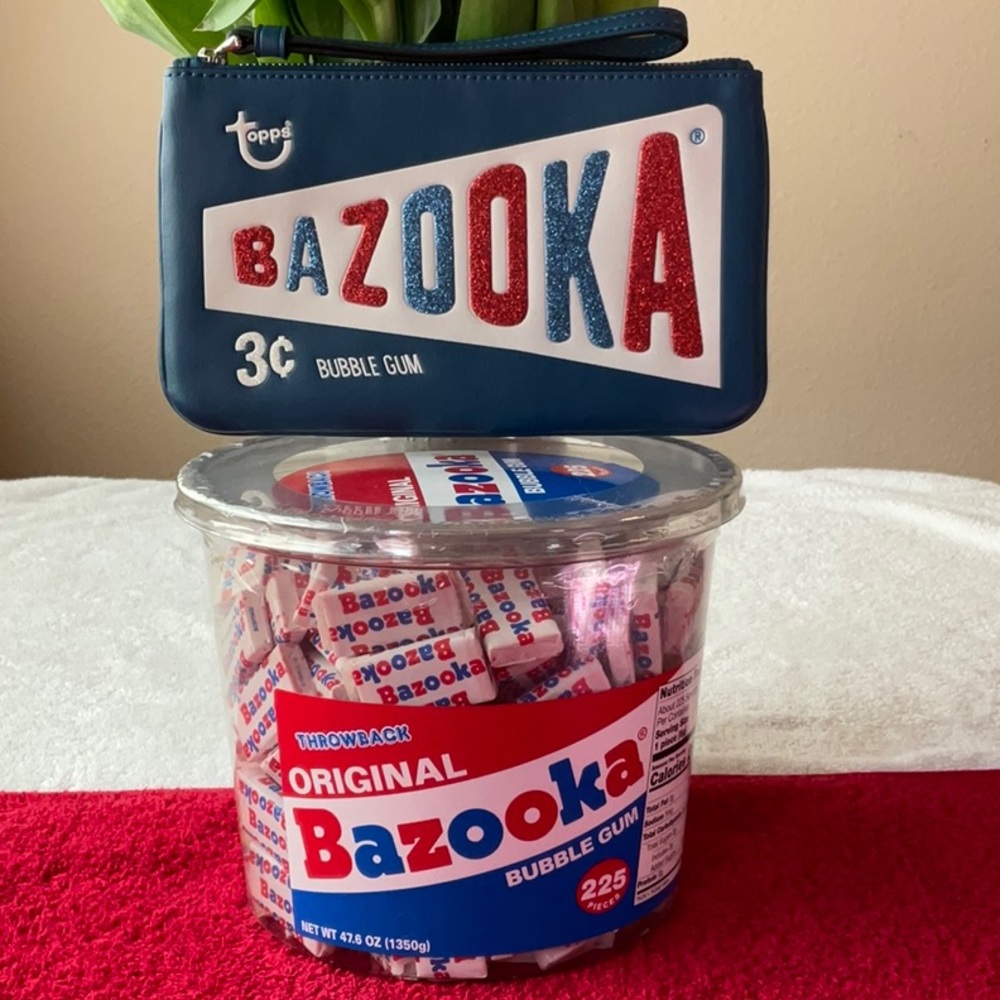 🍬 COACH BAZOOKA WRISTLET 🍬WITH BUBBLEGUM 🍬 - Picture 3 of 16